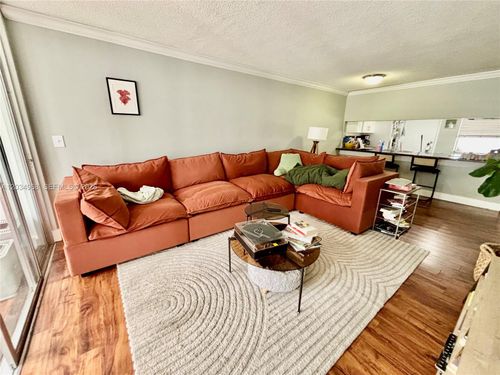 a232-1304 Ne 191st Street, Miami, FL, 33179 | Card Image