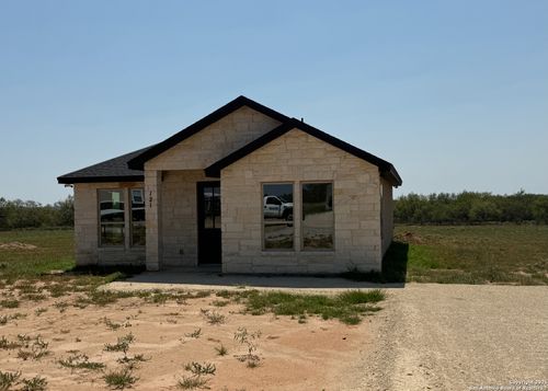 121 Camino Verde Ct, La Vernia, TX, 78121-5055 | Card Image