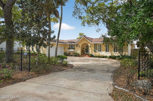 2136 John Anderson Dr, Ormond Beach, FL, 32176-3107 | Card Image