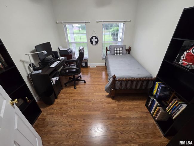 14327 Mcraven Ln, House other with 4 bedrooms, 4 bathrooms and null parking in Mount Vernon IL | Image 33