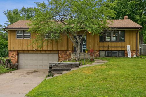 1261 Lealand Rd E, MAPLEWOOD, MN, 55109-2550 | Card Image