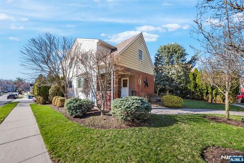 24 Maple Ave, Waldwick, NJ, 07463-1621 | Card Image