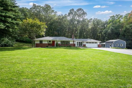 28 Alice Rd, Mount Kisco, NY, 10549-4824 | Card Image