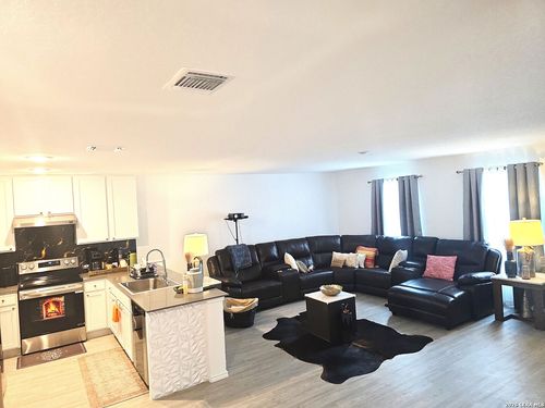 11635 Existing Run, Von Ormy, TX, 78073-2203 | Card Image