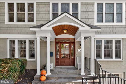 10105 Crestwood Rd, KENSINGTON, MD, 20895-4245 | Card Image