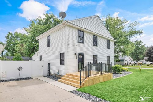 3057 11th St, Monroe, MI, 48162-4853 | Card Image