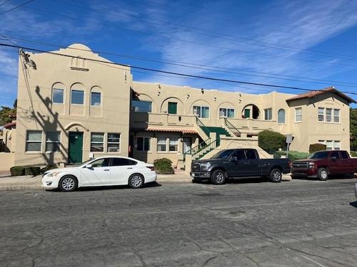 51 Maple St, Salinas, CA, 93901-3250 | Card Image