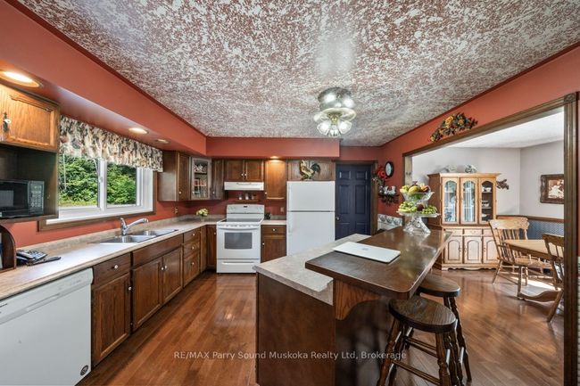 3 & 5 Squirrel Rd, House other with 4 bedrooms, 2 bathrooms and 15 parking in Mcdougall ON | Image 22