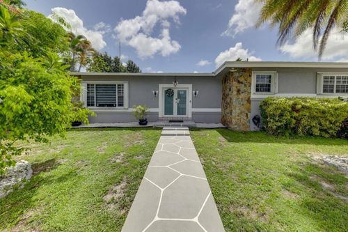 3609 Sw 58th Ave, West Park, FL, 33023-6130 | Card Image