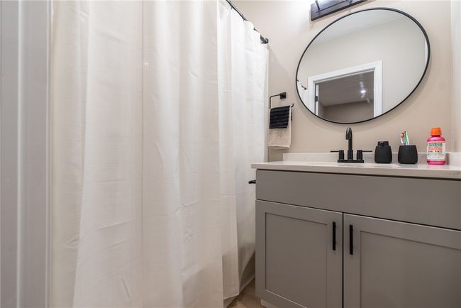 18 Fairlawn Ave, Home with 8 bedrooms, 5 bathrooms and 4 parking in Pawtucket RI | Image 9