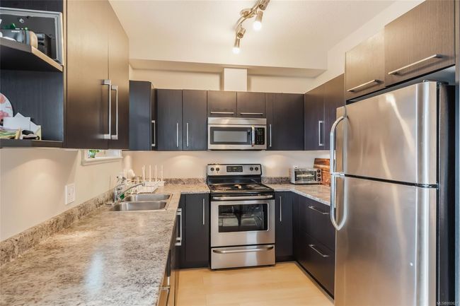201 - 2117 Meredith Rd, Condo with 1 bedrooms, 2 bathrooms and 1 parking in Nanaimo BC | Image 14