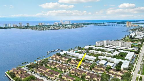 apt-202-1025 Lake Shore Dr, Lake Park, FL, 33403-2890 | Card Image