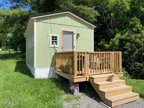 1598 Shingletown Rd, Mountain City, TN, 37683-8038 | Card Image