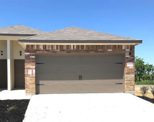 b-201 Joanne Loop, Buda, TX, 78610-3894 | Card Image