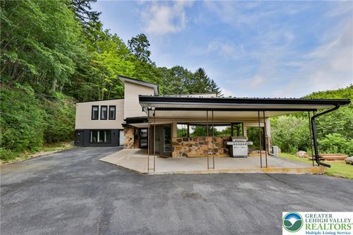 2288 Mulberry Rd, Fogelsville, PA, 18051-1809 | Card Image