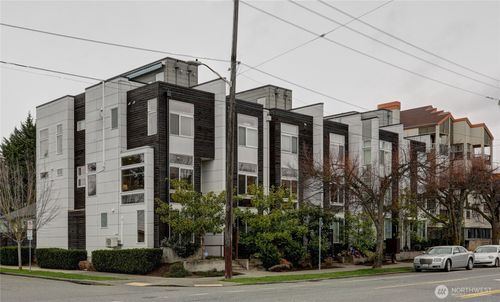 3931 California Avenue Sw, Seattle, WA, 94116 | Card Image