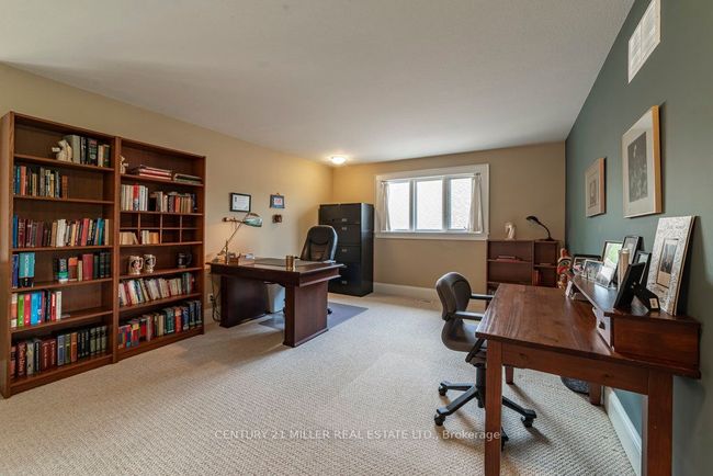 46 Giffin Rd, House other with 2 bedrooms, 3 bathrooms and 4 parking in Dundas ON | Image 16