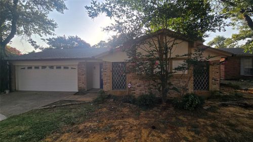 1117 Blue Carriage Ln N, Fort Worth, TX, 76120-3409 | Card Image
