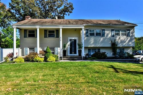 498 Forest Ave, Paramus, NJ, 07652-4706 | Card Image
