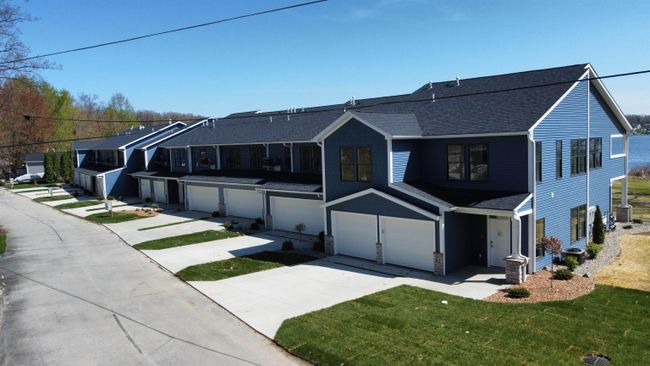27 Lane 345 Crooked Lk, Condo with 3 bedrooms, 3 bathrooms and null parking in Angola IN | Image 35