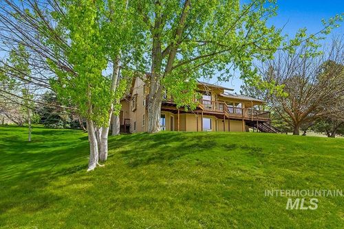 8425 W Spring Creek Way, Boise, ID, 83714-9628 | Card Image