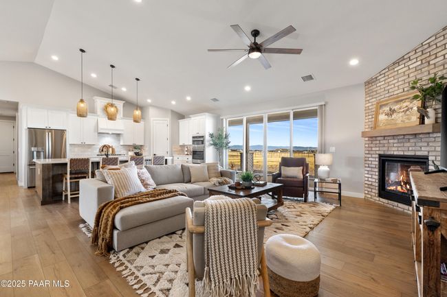 27-Living Room | Image 27