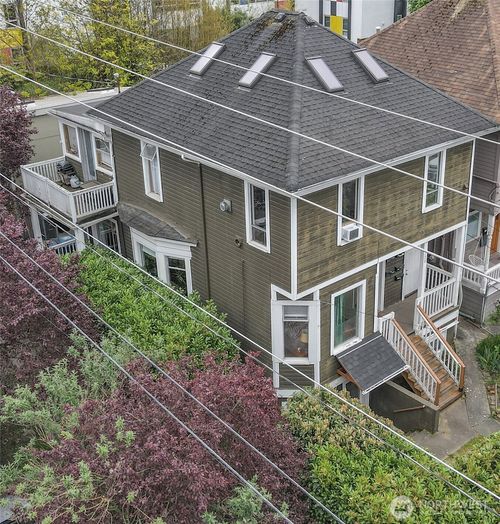 172 16th Avenue, Seattle, WA, 98122 | Card Image