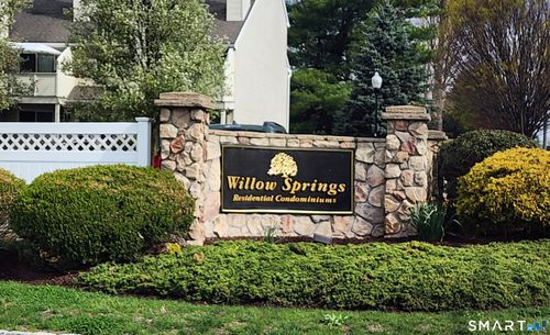 124-124 Willow Spgs, New Milford, CT, 06776 | Card Image