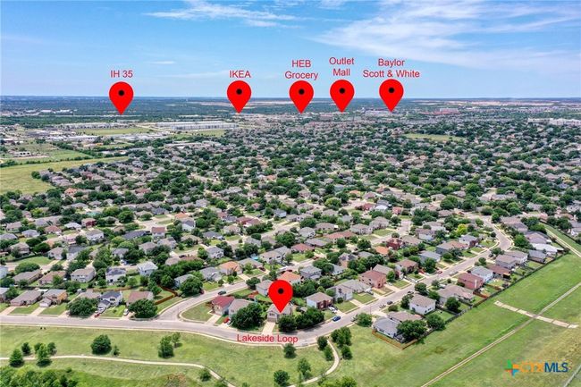 Aerial showing close proximity to hospital, shopping and IH 35 | Image 41