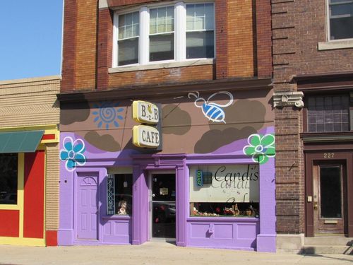 223 S Mechanic St, Jackson, MI, 49201-2327 | Card Image