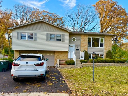 3 Catalpa Ct, Woodridge, IL, 60517-2231 | Card Image