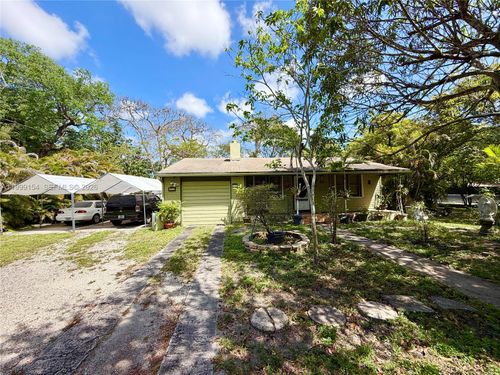 777 Ne 144th St, North Miami, FL, 33161-2916 | Card Image