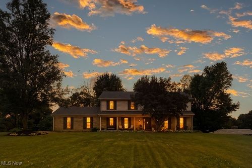 1141 Las Olas Blvd Nw, North Canton, OH, 44720-6134 | Card Image