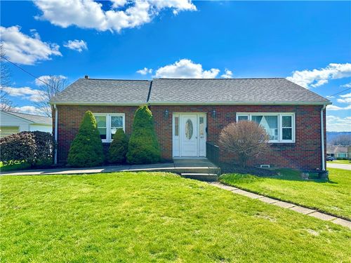123 W Northview Ave, New Castle, PA, 16105-2849 | Card Image