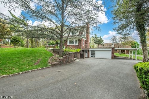 839 Rifle Camp Rd, Woodland Park, NJ, 07424-3132 | Card Image