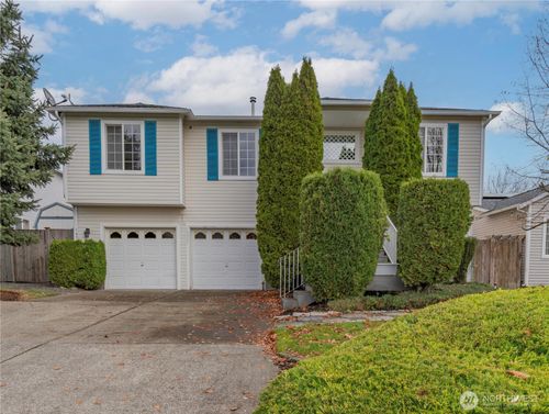 14905 Prairie Vista Loop, Yelm, WA, 98597-8722 | Card Image