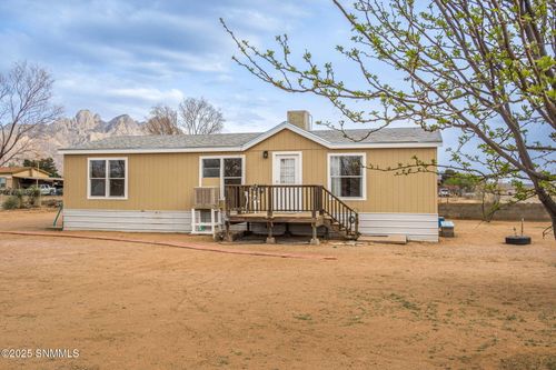 9605 Missile Ln, Las Cruces, NM, 88011-6642 | Card Image
