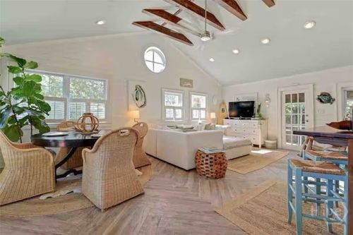 1810 Chatham Ave, Tybee Island, GA, 31328-9662 | Card Image