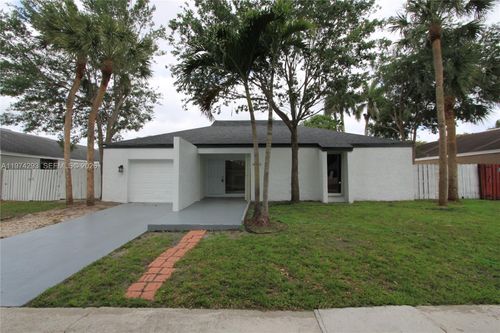 4940 Sw 94th Way, Cooper City, FL, 33328-3425 | Card Image