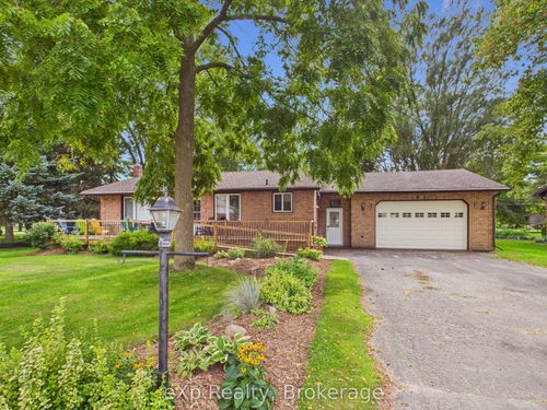 22 Main St, Tiverton, ON, N0G2T0 | Card Image