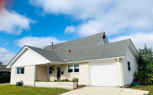 7013 Glenn St, Metairie, LA, 70003-4943 | Card Image