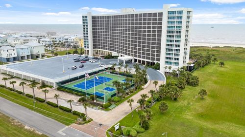 511512-1401 E Beach Dr, Galveston, TX, 77550-3323 | Card Image