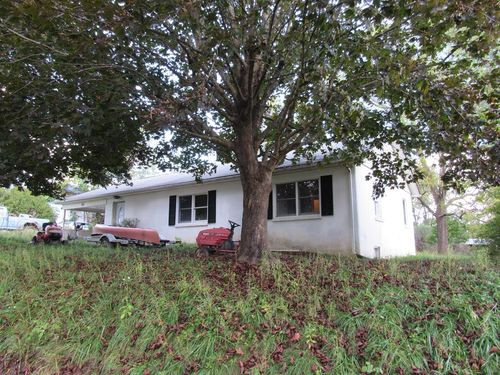 525 S Main St, Hillsville, VA, 24343-1510 | Card Image