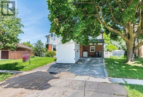 9 Crestview Avenue, Brampton (Bram East), ON, L6R2R7 | Card Image