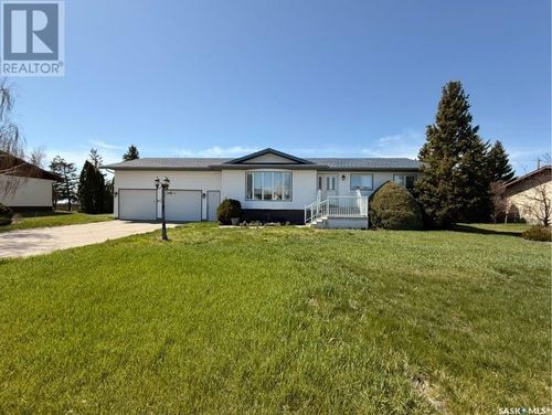 410 2nd St W, Kyle, SK, S0L1T0 | Card Image