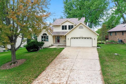 17330 Ipswich Way, Lakeville, MN, 55044-7784 | Card Image