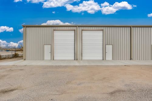 331 S Greenwich Rd, Wichita, KS, 67207-1407 | Card Image