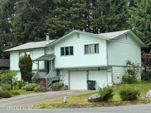 9099 Pinedale St, Juneau, AK, 99801-9256 | Card Image