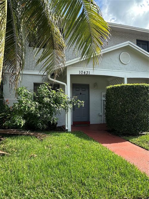 10431 Nw 3rd St, Pembroke Pines, FL, 33026-5951 | Card Image
