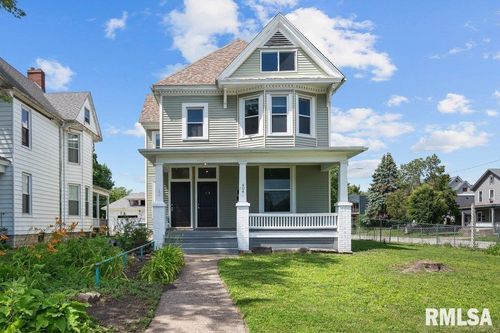 2-404 W 16th St, Davenport, IA, 52803-4828 | Card Image